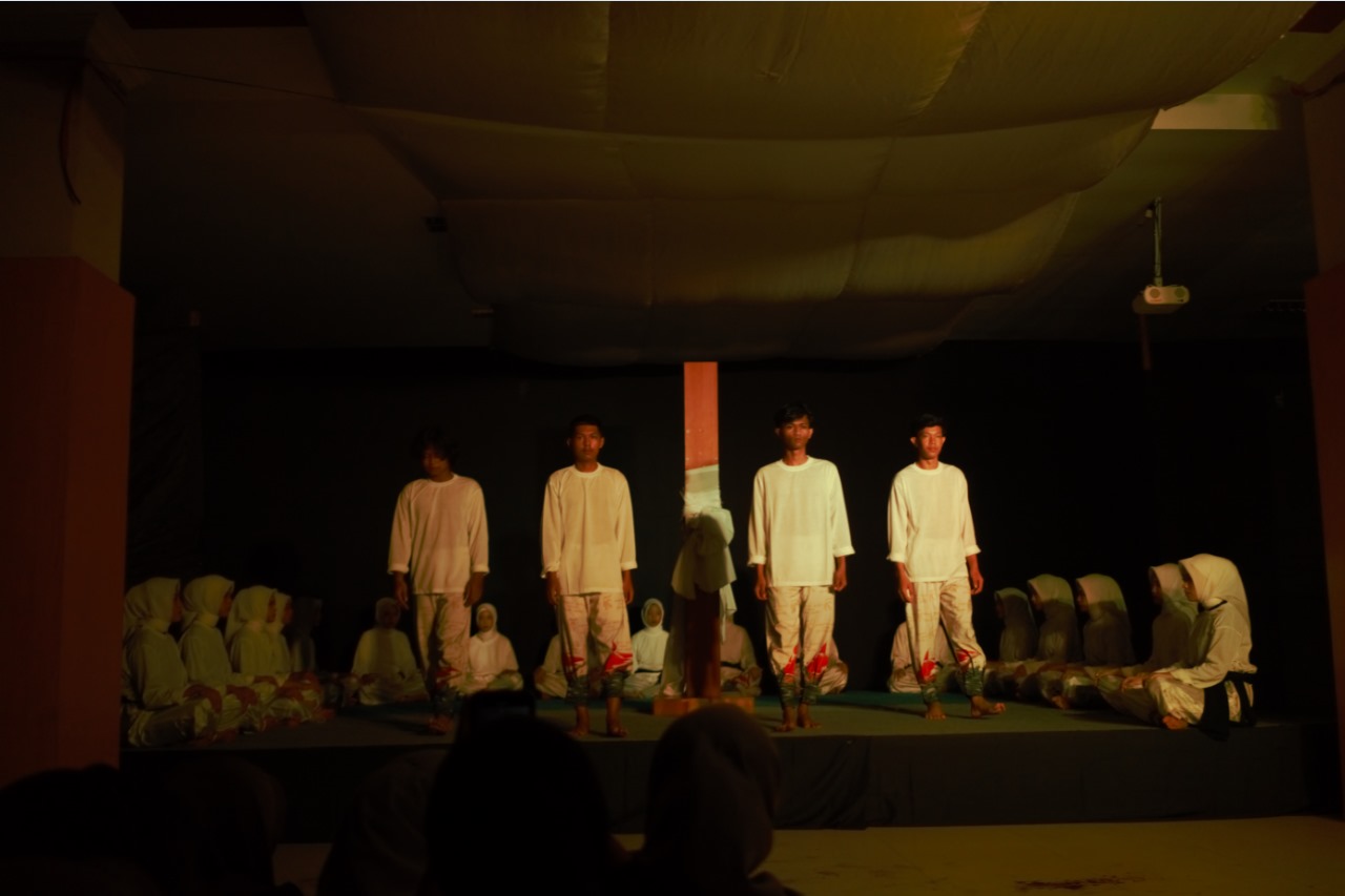 Sukses-Gelar-Pentas-Perdana,-Ketua-UKM-Seni-Budaya-Nobel-Art-Beri-Pesan-Penuh-Makna